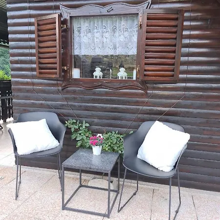 Amb Village Point * Dob