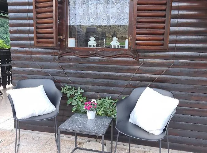 Amb Village Point * Dob