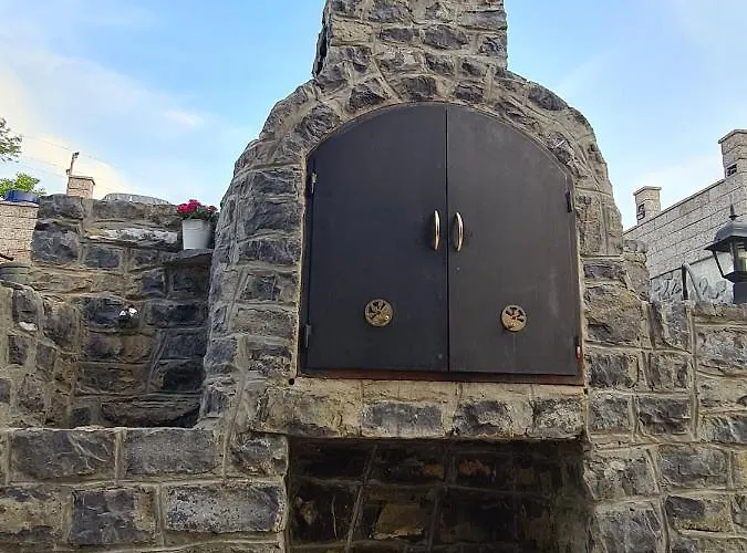 Amb Village Point * Dob